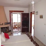 شقة Kalotina's