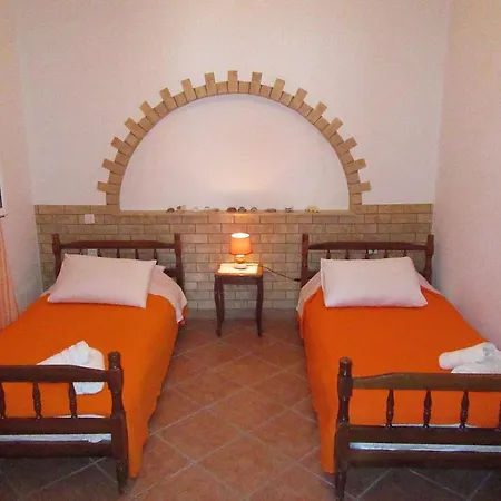 アパート Kalotina's